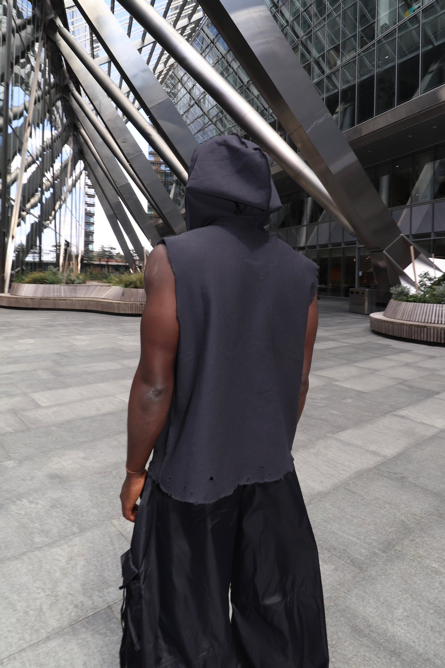 HOODED TANK TOP
